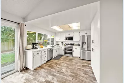 7040 Ellsworth Circle, Fair Oaks, CA 95628 - Photo 15