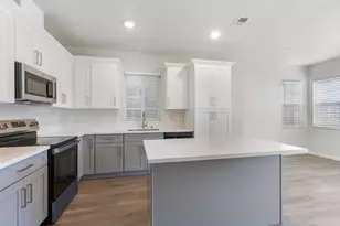 8167 Weeping Willow Ln, Sacramento, CA 95828 - Photo 7