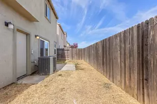 8167 Weeping Willow Ln, Sacramento, CA 95828 - Photo 31