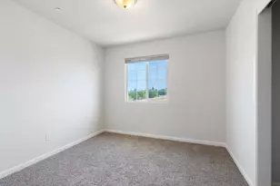 8167 Weeping Willow Ln, Sacramento, CA 95828 - Photo 23