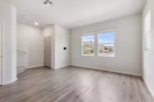 8167 Weeping Willow Ln, Sacramento, CA 95828 - Photo 3
