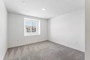 8833 Stratham Wy, Elk Grove, CA 95758 - Photo 11