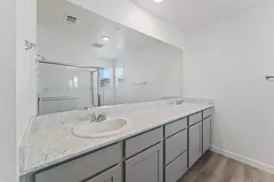 8833 Stratham Wy, Elk Grove, CA 95758 - Photo 15