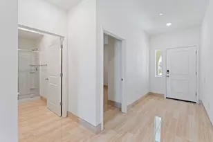 8833 Stratham Wy, Elk Grove, CA 95758 - Photo 7