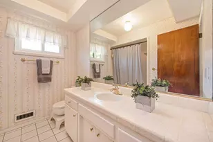 8163 Woodleaf Dr, Fair Oaks, CA 95628 - Photo 25