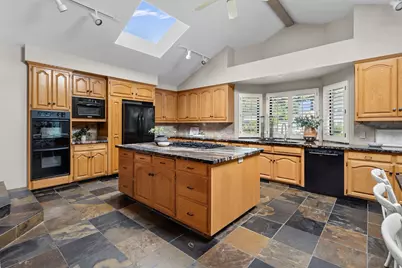 2809 Londonderry Court, Modesto, CA 95350 - Photo 11