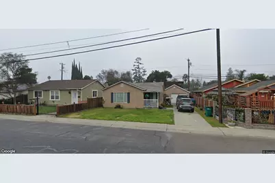 2041 W Country Club Boulevard, Stockton, CA 95204 - Photo 1