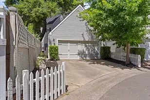 41 Heritage Wood Cir, Sacramento, CA 95831 - Photo 49