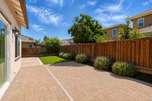859 N San Remo Ln, Mountain House, CA 95391 - Photo 39