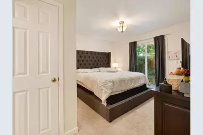 8888 Fox Creek Drive, Stockton, CA 95210 - Photo 9