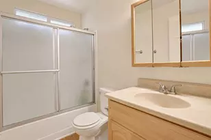 8888 Fox Creek Dr, Stockton, CA 95210 - Photo 11