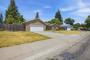 14 Cache River Cir, Sacramento, CA 95831 - Photo 3