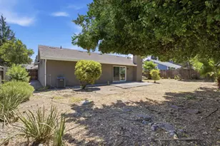 14 Cache River Cir, Sacramento, CA 95831 - Photo 7