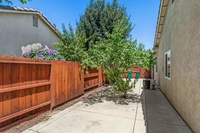 2616 Blossom Circle, Stockton, CA 95212 - Photo 7