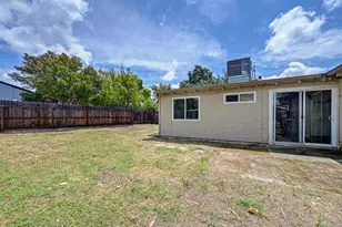 9 Thatcher Cir, Sacramento, CA 95823 - Photo 21