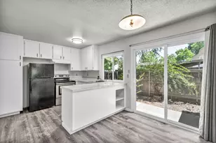 8748 Woodman Way, Sacramento, CA 95826 - Photo 33