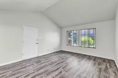 8748 Woodman Way #E, Sacramento, CA 95826 - Photo 31