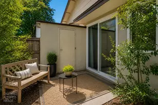 8748 Woodman Way, Sacramento, CA 95826 - Photo 11