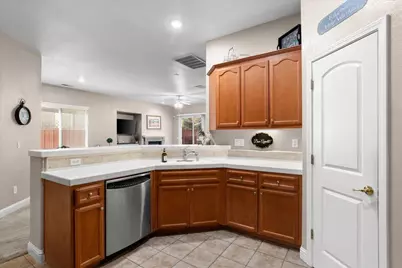564 Old Bluff Court, Oakdale, CA 95361 - Photo 21