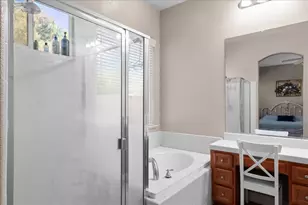 564 Old Bluff Ct, Oakdale, CA 95361 - Photo 35