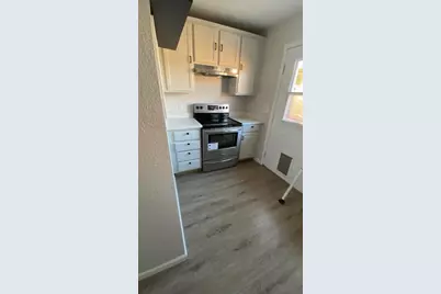 8156 Stevenson Avenue, Sacramento, CA 95828 - Photo 33