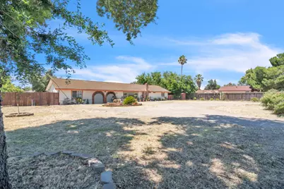 8156 Stevenson Avenue, Sacramento, CA 95828 - Photo 3