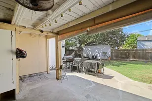 2136 W Rose St, Stockton, CA 95203 - Photo 9