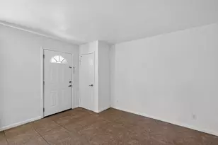 5930 Garden Ave, Olivehurst, CA 95961 - Photo 7