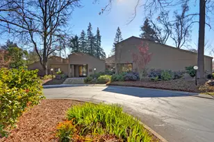 1061 Commons Dr, Sacramento, CA 95825 - Photo 27