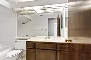 1061 Commons Dr, Sacramento, CA 95825 - Photo 19