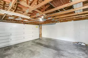 1061 Commons Dr, Sacramento, CA 95825 - Photo 25