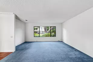 1061 Commons Dr, Sacramento, CA 95825 - Photo 5