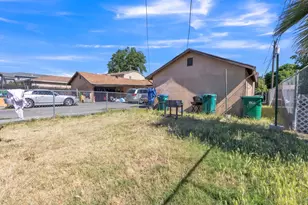 1734 E Worth St, Stockton, CA 95205 - Photo 29