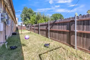 1734 E Worth St, Stockton, CA 95205 - Photo 25