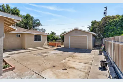 1412 Elisabeth Avenue, Escalon, CA 95320 - Photo 29