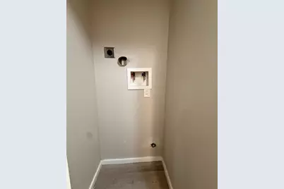 1950 Juliesse Ave, Sacramento, CA 95815 - Photo 5