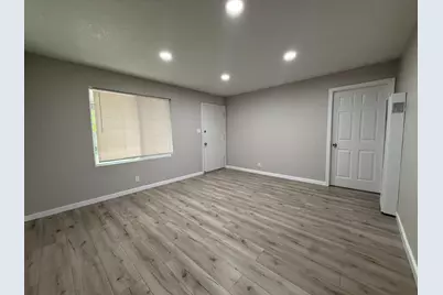 1950 Juliesse Ave, Sacramento, CA 95815 - Photo 3
