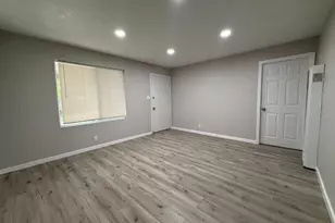 1950 Juliesse Ave, Sacramento, CA 95815 - Photo 3