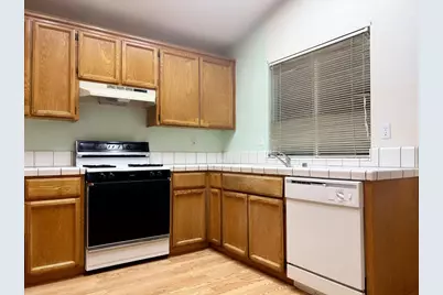 9184 Cerrolinda Circle, Elk Grove, CA 95758 - Photo 13