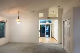 9184 Cerrolinda Cir, Elk Grove, CA 95758 - Photo 9