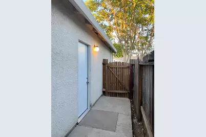 9184 Cerrolinda Circle, Elk Grove, CA 95758 - Photo 39