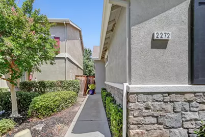 2272 Ellesmere Loop, Roseville, CA 95747 - Photo 3