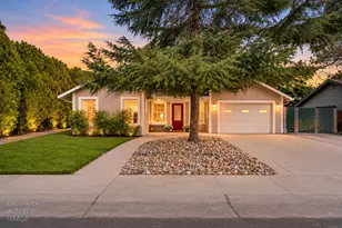 806 Jo Anne Ln, Roseville, CA 95678 - Photo 1