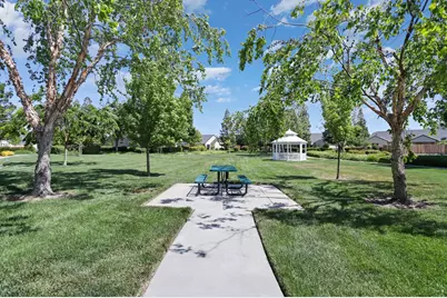 535 Village Drive, Galt, CA 95632 - Photo 41