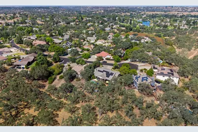 401 Oakridge Court, Valley Springs, CA 95252 - Photo 9