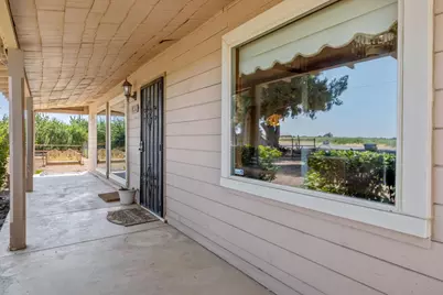16565 Lacey Boulevard, Lemoore, CA 93245 - Photo 5