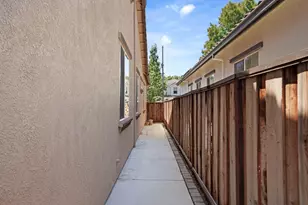 229 Wisteria Ln, Tracy, CA 95377 - Photo 39