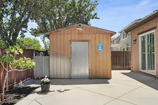 229 Wisteria Ln, Tracy, CA 95377 - Photo 35