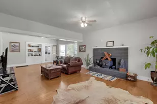 310 W I St, Oakdale, CA 95361 - Photo 5
