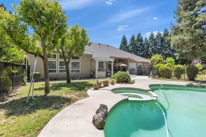 10714 N Las Casitas Circle, Stockton, CA 95212 - Photo 5